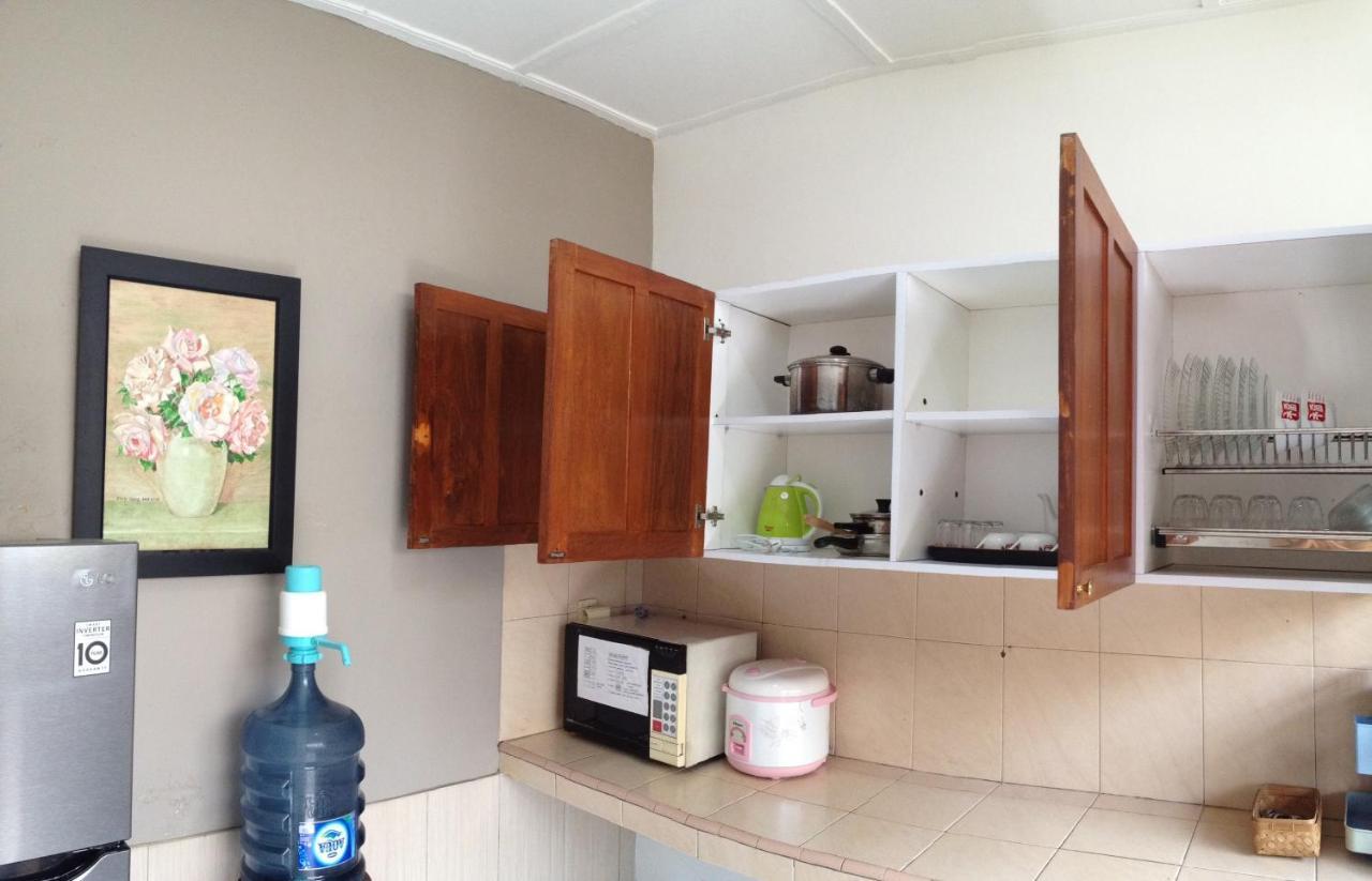 De Riau Guesthouse Bandung Eksteriør bilde